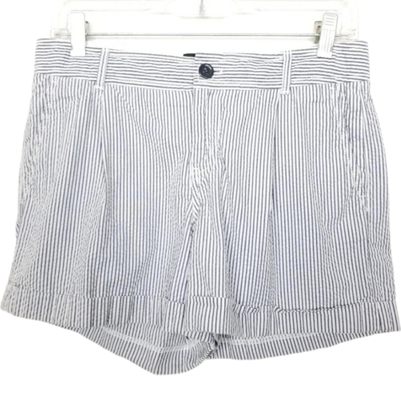 Banana Republic Pants - Banana Republic seersucker pleated cuffed shorts size 4